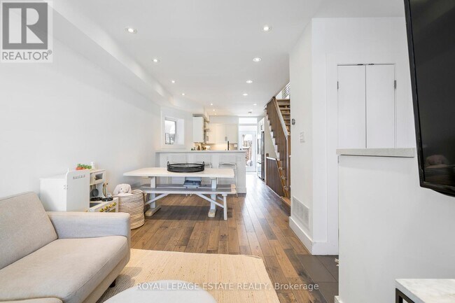 Photo - 2 Rushbrooke Ave