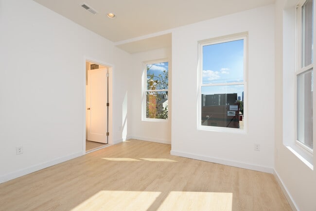 Photo - 1507 W Oxford St