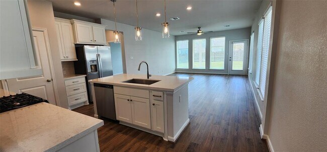 Photo - 221 Banyon Dr