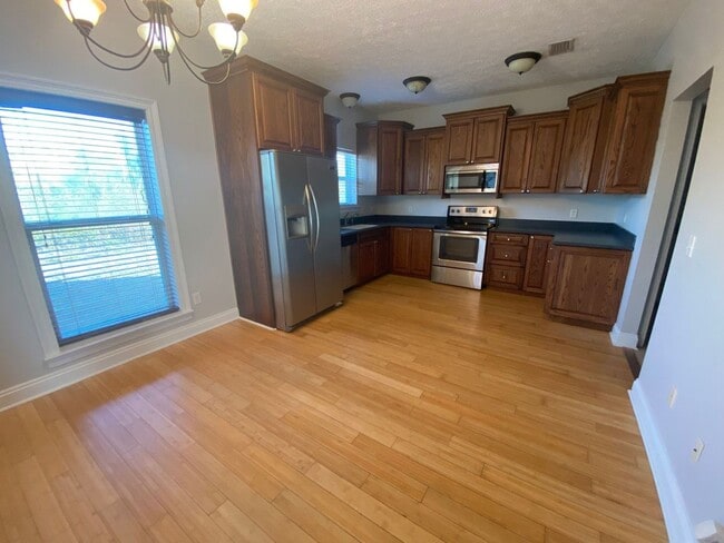 Photo - Charming 3Bed/2Ba Home Located in Avondale Estates! *SPECIAL: $500 OFF 1st Month's Rent!*