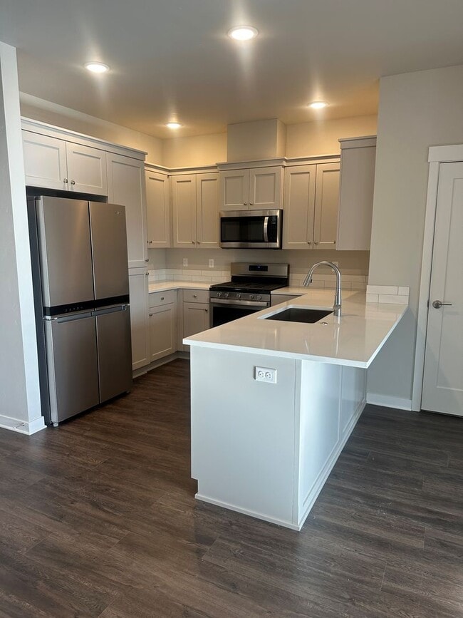 Photo - Spacious 3BR/2.5BA Townhome w/ Community Park & Trails – Bend, OR