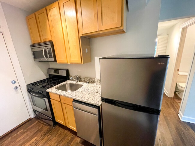 Photo - 6736 N Glenwood Ave Unit 2S