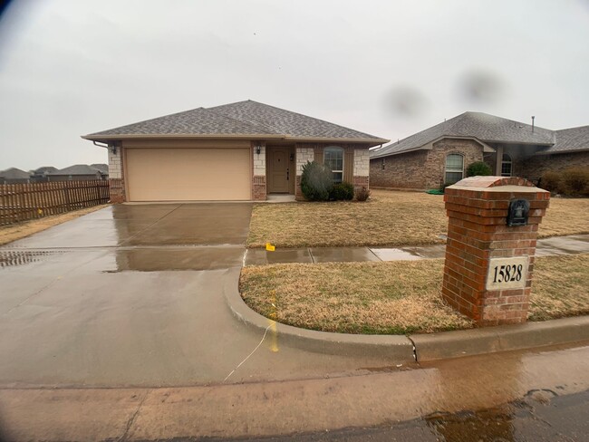 West Edmond - Sonador Addition (3 Bed 2 Bath) - West Edmond - Sonador Addition (3 Bed 2 Bath) Casa