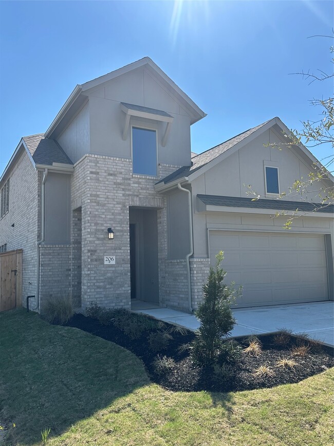 Photo - 206 Mercury Sky Rd