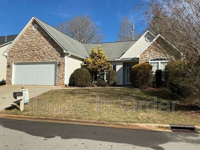 Building Photo - 46 Summer Meadow Rd