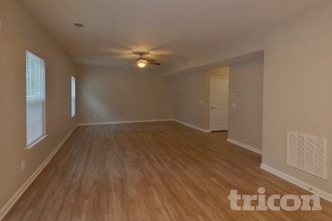 Photo - 246 Bridgeport Rd