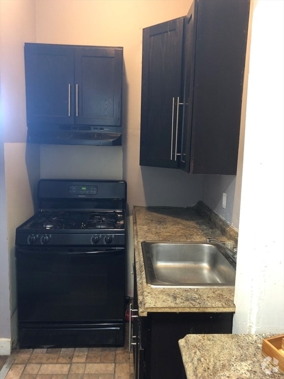 Building Photo - 11 Akron St Unit 1 Rental