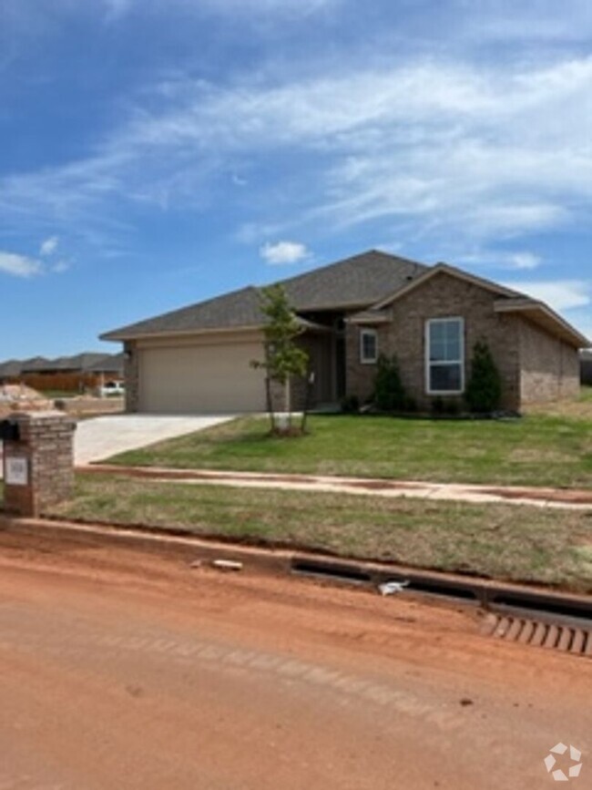 Building Photo - Beautiful New Home!