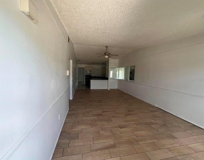 Photo - 1109 Woodman Way