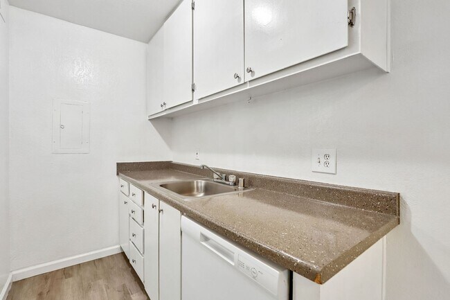 Photo - Parkview Village Apartments
