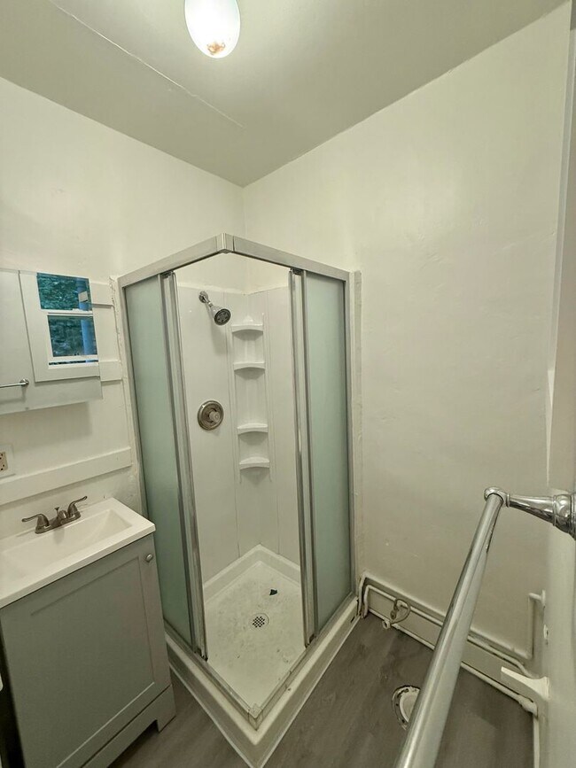 Photo - Redwood Grove Unit APT4
