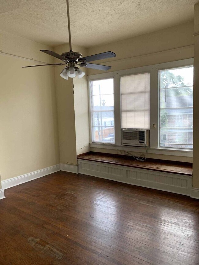 Photo - tdq2405 Unit 2405.5