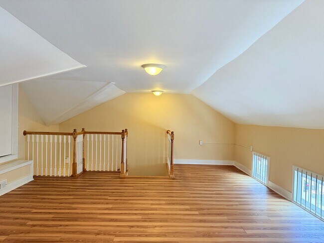 Photo - UPSTAIRS Downtown Milford Gem Near the Riverwalk & Local Hotspots!