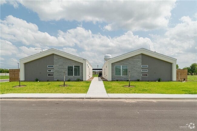 Building Photo - 2509 Mockingbird Rd Unit A Rental