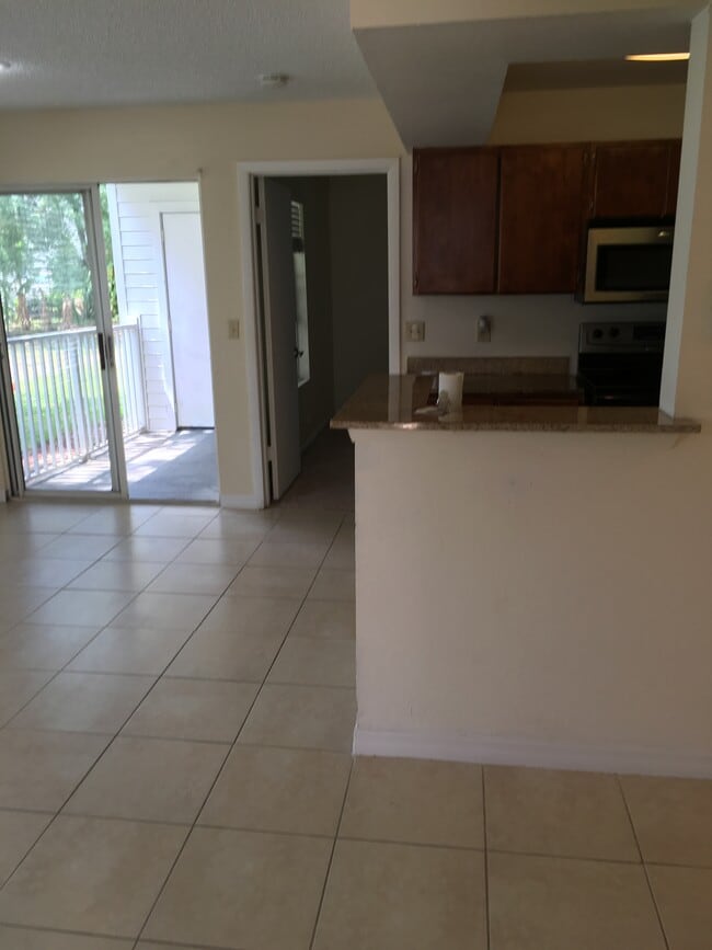 Building Photo - 11582 Westwood Blvd Unit 1418