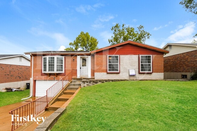 Building Photo - 3915 Rodapa Dr