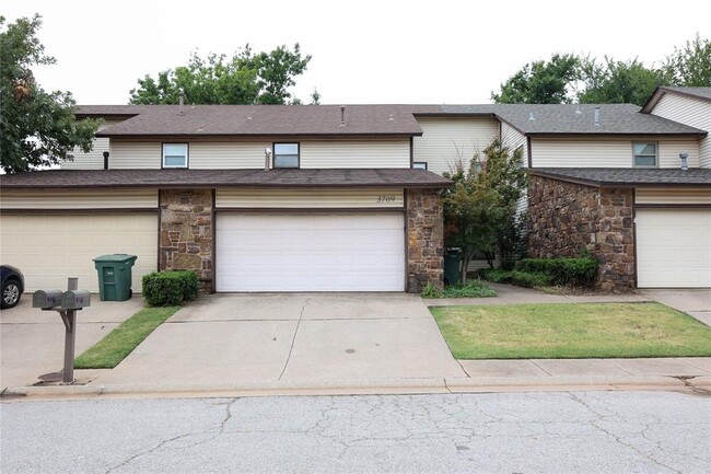 Photo - 3709 Summer Cloud Dr Townhome