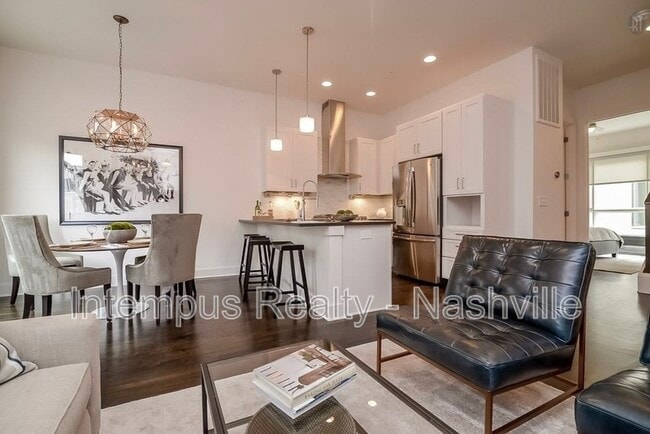 Photo - 821 Melpark Ct