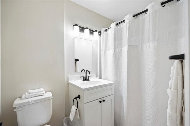 Building Photo - 96 East Apartments