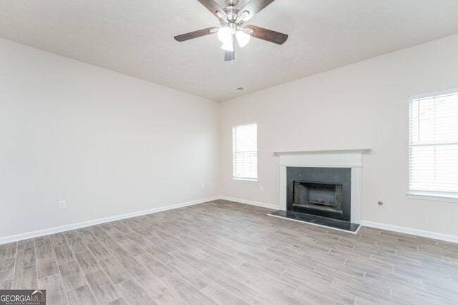 Photo - 15 Emerson Trail