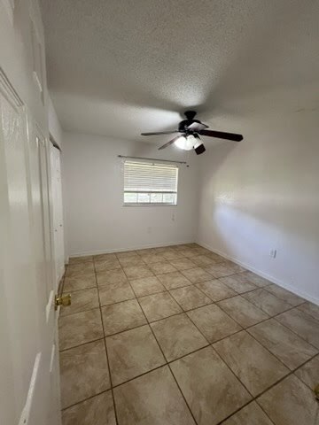 Photo - 1515 Ave D NE