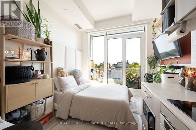 Photo - 2020 Bathurst St Unit 929