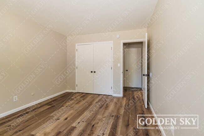 Photo - 4611 S Madison St Unit 12