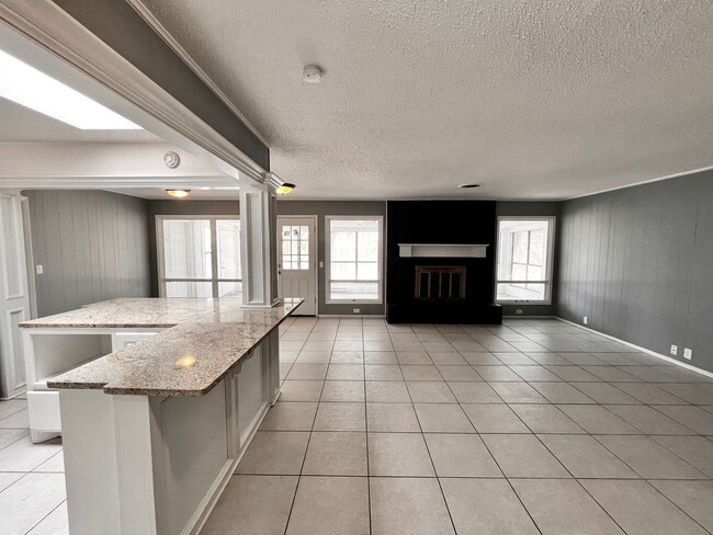 Photo - Amazing 4/2.5 in Prime Location! Minutes from Texas Tech and Hospitals!