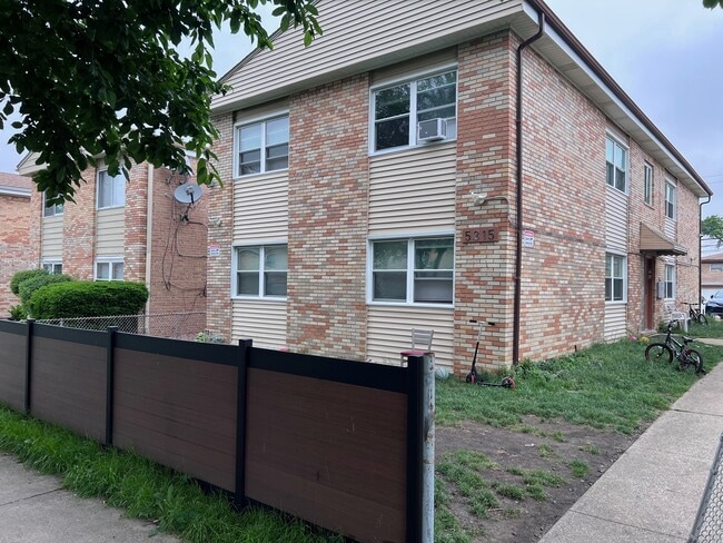 Photo - 5315 S 73rd Ct Apartment Unit 4