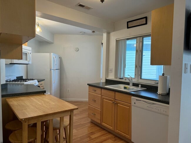 Photo - 407 36th St S Unit R2