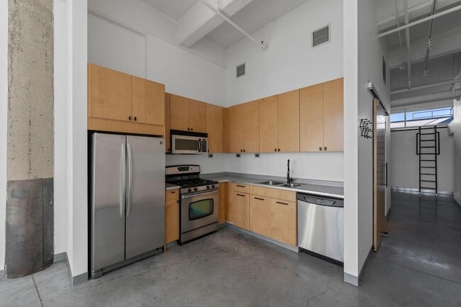 Photo - 700 N Washington Ave