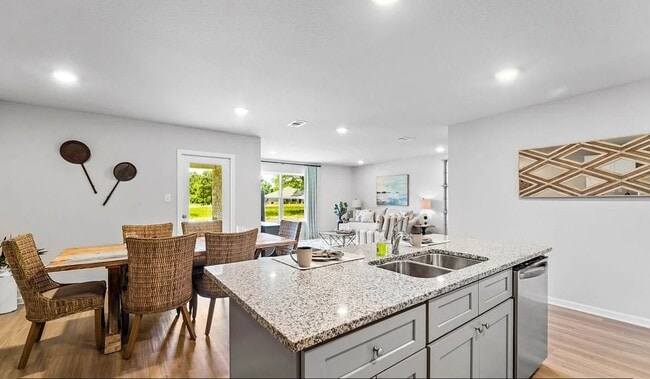 Photo - 10652 Paget Dr W