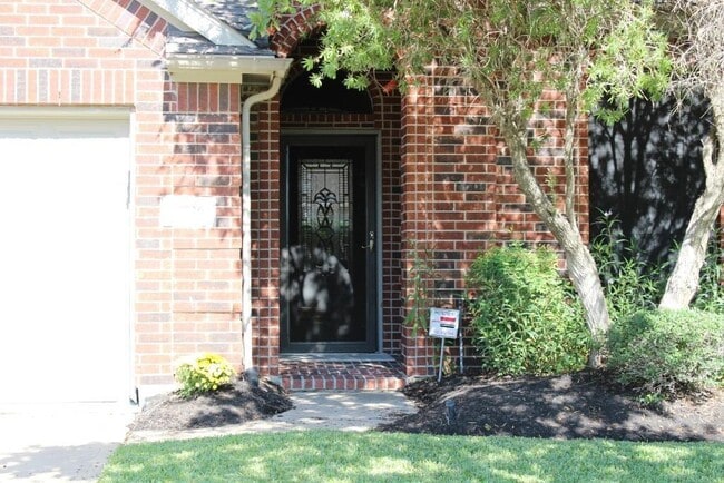 Building Photo - 17726 Memorial Springs Dr Rental