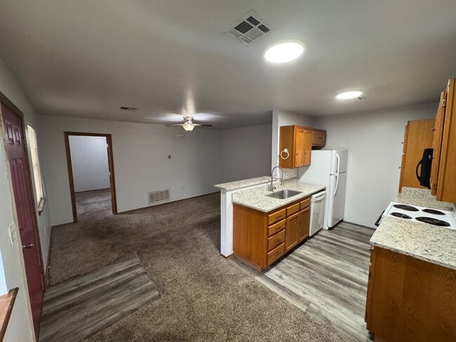 Photo - 723 N Vinita Ave