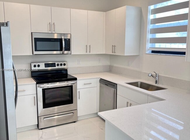 Photo - 15903 SW 2nd Dr