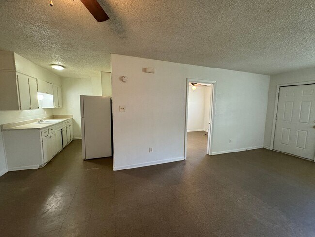 505 Sunset Ln Unit B