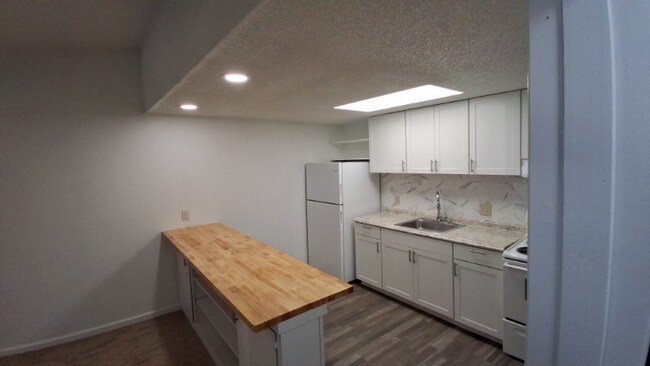 Photo - 33305 Ryan Dr