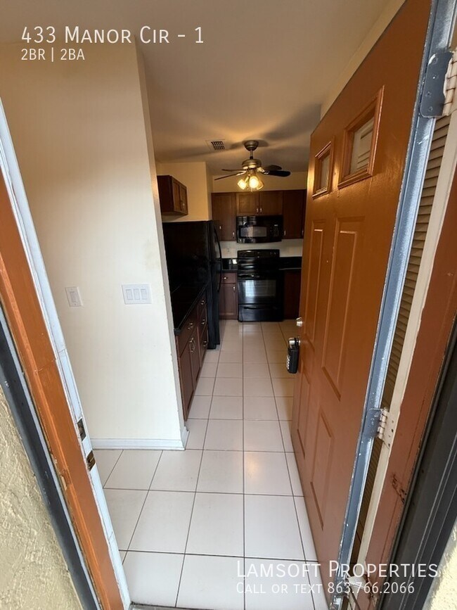 Photo - 433 Manor Cir