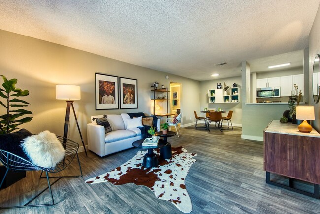 Building Photo - Circ Tucson Rental