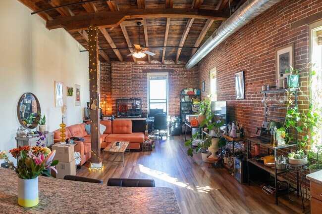 Photo - Lofts at 512 North Market