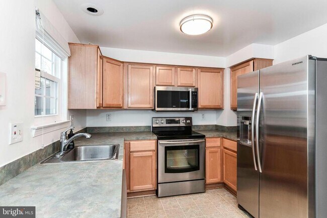 Photo - 60 Benton Ct