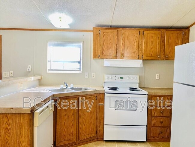 Photo - 280 Par Rd 1-393