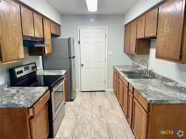 Building Photo - 1307 Barbara Dr Rental