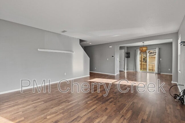 Photo - 9328 Garfield Way