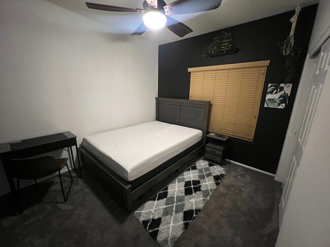 Building Photo - 17372 W Navajo St