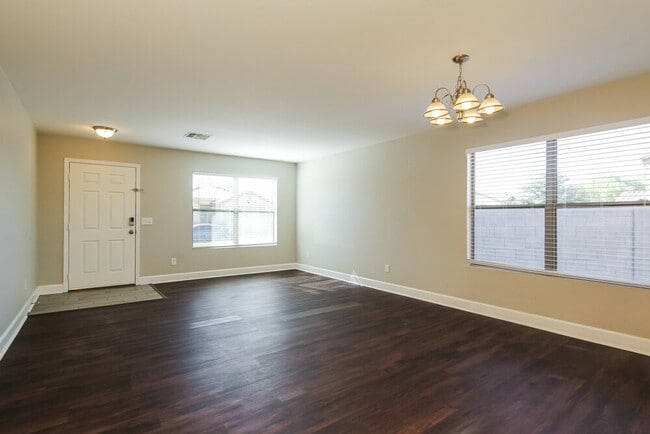 Photo - 9642 W Kingman St