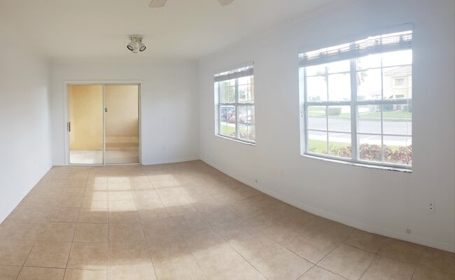 Photo - 1040 Villagio Cir Unit #103