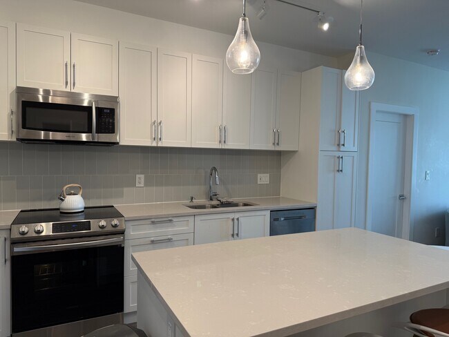 Photo - 20356 72B Ave Unité 314 Available NOW