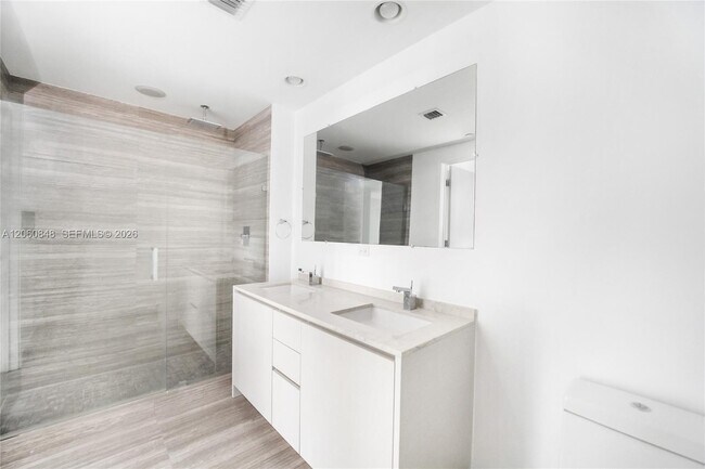 Photo - 1010 Brickell Ave Unidad 2708