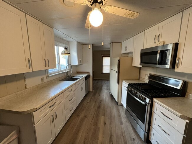 Photo - TWO BEDROOM HOME IN WILLIAMSBURG - GREAT L...